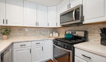 255 Oleander Dr, Oceanside, CA 92057