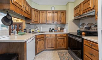 140 Garfield Rd, Bristol, CT 06010