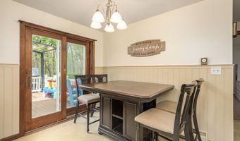 75 Village St, Bristol, CT 06010