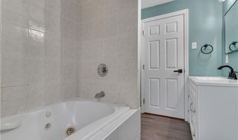 86 Westwood Ave, Cranston, RI 02905