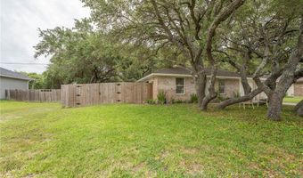 109 Saunders Ln, Aransas Pass, TX 78336