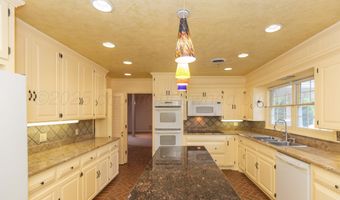 4102 PARAMOUNT Blvd, Amarillo, TX 79109