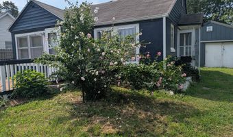 18 W Delta St, Aurora, MO 65605