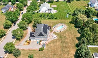 9 Denise Dr, Allentown, NJ 08501