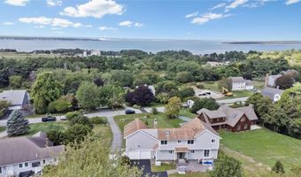 10 J H Dwyer Dr, Middletown, RI 02842