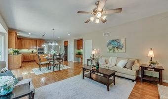 1515 Dietrich Glen Dr, Ballwin, MO 63021