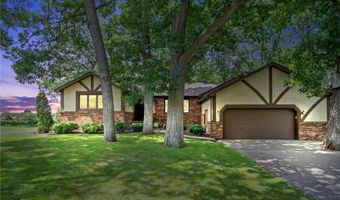 341 Forest Dr, Circle Pines, MN 55014
