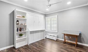 19900 Hiawatha, Los Angeles, CA 91311