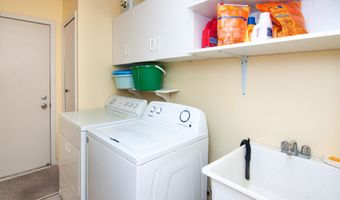 3240 Dunwoodie Rd, Ann Arbor, MI 48105