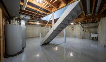 304 Sunset Dr, Aurora, IN 47001