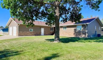 209 10th Ave NW, Bowman, ND 58623