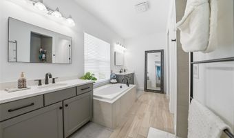 5435 SILVER SUN Dr, Apollo Beach, FL 33572