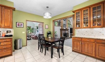 224 Sleepy Hollow Dr, Amherst, OH 44001