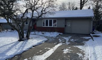 210 21st St, Ames, IA 50010