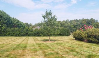 153 Caudle Meadows Dr, Advance, NC 27006