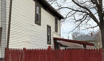 903 L St, Aurora, NE 68818