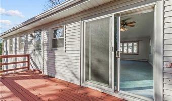 25 Lakeview Ave, Lincoln, RI 02865