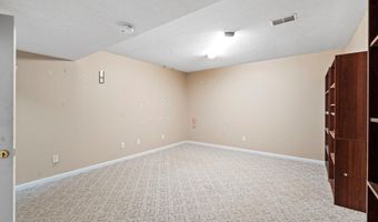 126 Deep Springs Dr, Bardstown, KY 40004