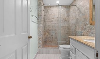 10 PINTO Ct, Rockville, MD 20850