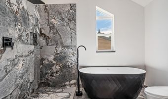 160 Riverside Ct # 4, Avon, CO 81620