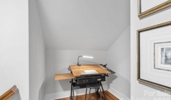 664 Lakeshore Dr, Asheville, NC 28804