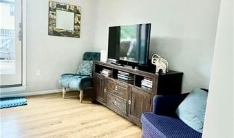 106 Swinburne Row, Newport, RI 02840