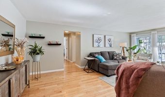34 Parkwood Dr, Augusta, ME 04330