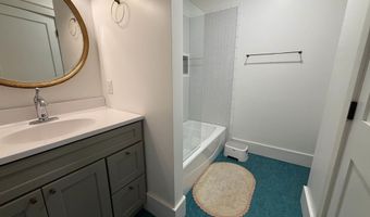 81 Chapin St, Brattleboro, VT 05301