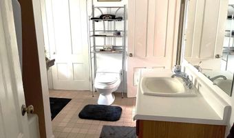 17 James St, Bangor, ME 04401
