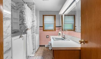 500 W SUNSET Ave, Appleton, WI 54911