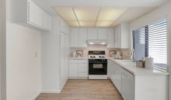 2155 W Banbury Cir, Anaheim, CA 92804