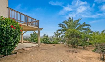 2033 FIESTA Gln, Escondido, CA 92027