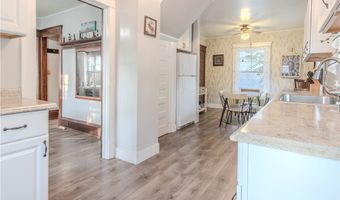 17 Crossmon St, Alexandria Bay, NY 13607