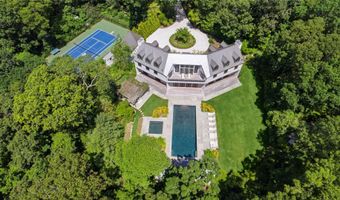 68 Fresh Pond Rd, Amagansett, NY 11930