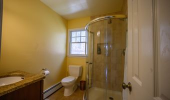 3 Old Dodgingtown Rd, Bethel, CT 06801