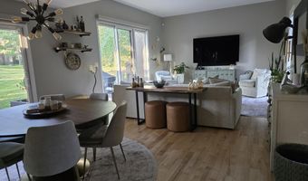 20 Westbury Ct, Ann Arbor, MI 48105