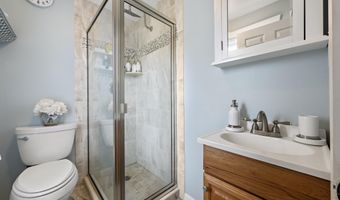 210 N BEACH Ave, Beach Haven, NJ 08008