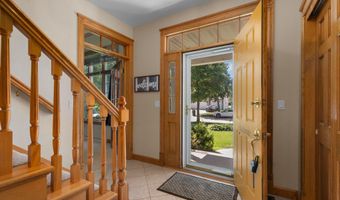512 W ROLLING MEADOWS Ln, Appleton, WI 54913