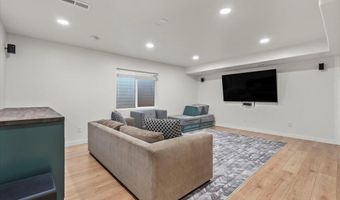 1046 W Hero Ct, Bluffdale, UT 84065