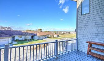 136 Windward Ln, Bristol, RI 02809