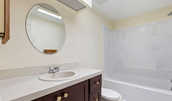 24 COASTAL Dr, Berlin, MD 21811