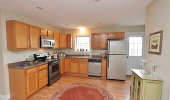110 Streamside Ln, Bangor, ME 04401