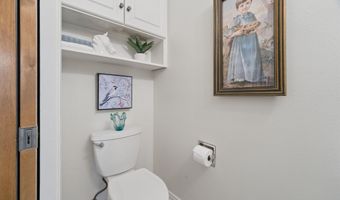 208 E APPLE CREEK Rd, Appleton, WI 54913