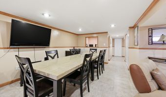 329 E Myrick Ave, Addison, IL 60101