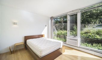 1531 Packard St #6, Ann Arbor, MI 48104