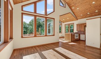 307 Hillcrest St, Ashland, OR 97520