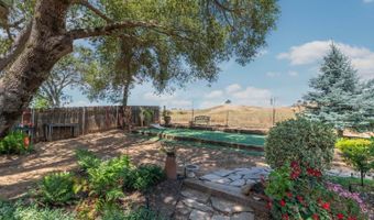 1070 Suzanne Dr, Angels Camp, CA 95222