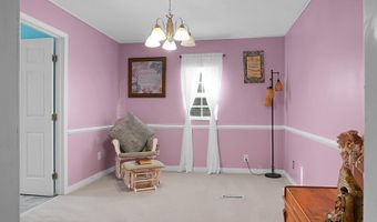 274 Rae Ln, Bonneau, SC 29431