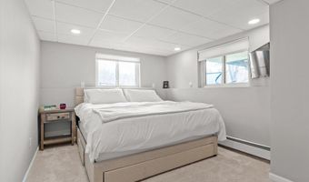 62 Hooksett Rd, Auburn, NH 03032