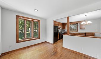 34 Crescent Dr, Akron, NY 14001